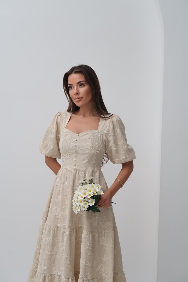 Bej Süs Düğmeli Balon Kollu Elbise