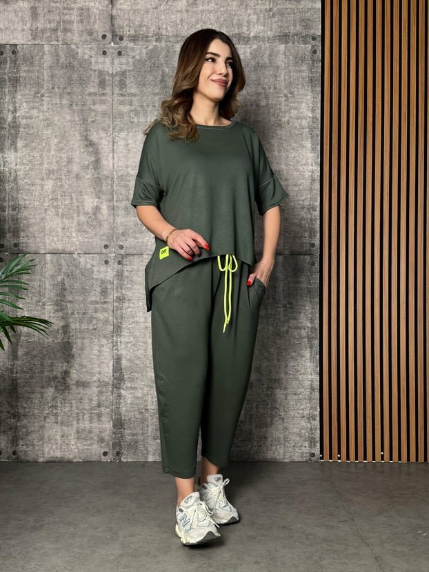 Kadın Kısa Kollu Bisiklet Yaka Viskon Iki Iplik Bluz Ve Pantolon Ikili Takım