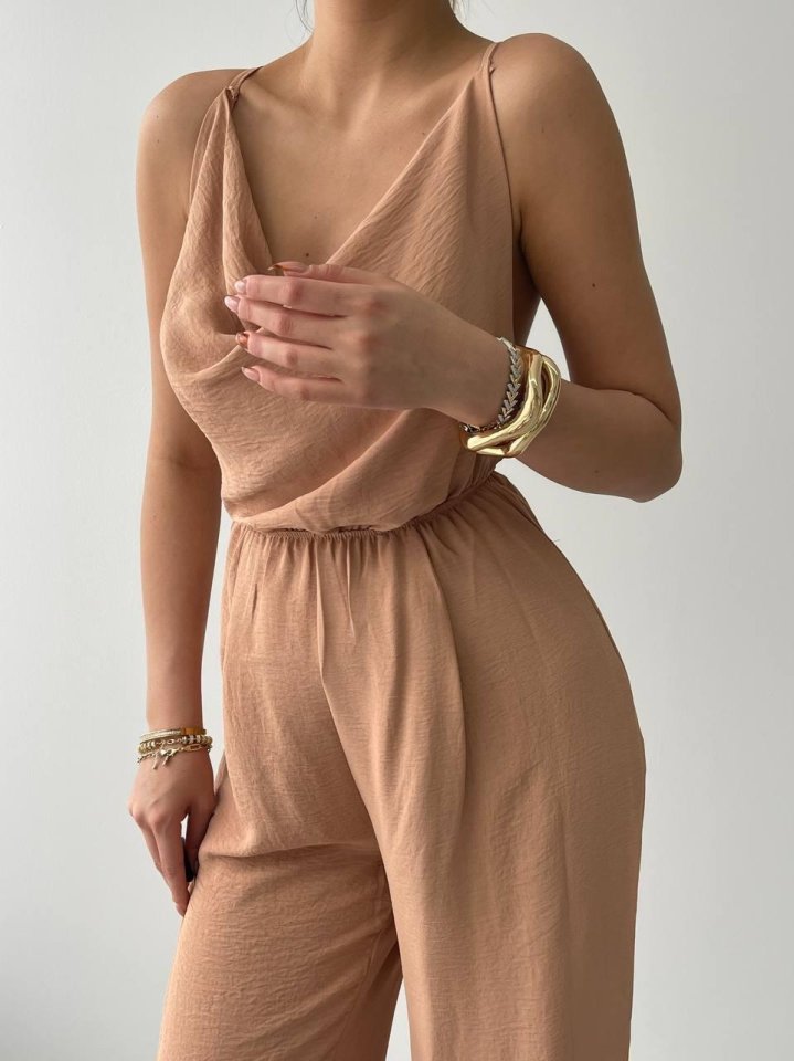 Darcy Sırt Dekolteli Tulum