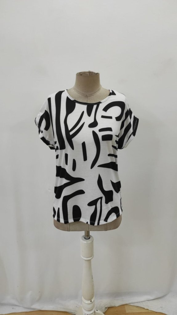 Kadın Kısa Kollu Yuvarlak Yaka Desenli Süprem Bluz