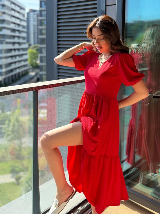 Kadın Kısa Kollu Yakası Açık Katlı Bürümcük Balon Elbise