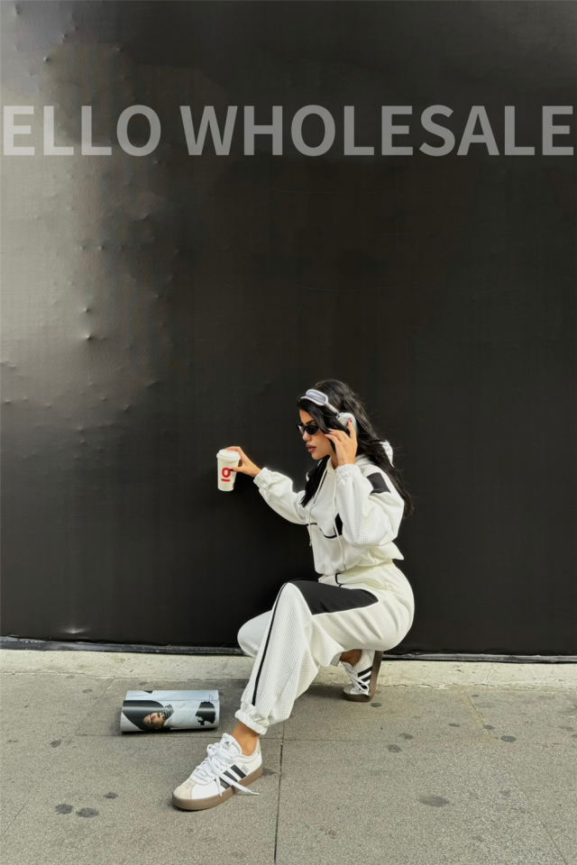 EŞOFMAN TAKIM PARÇALI - Beyaz