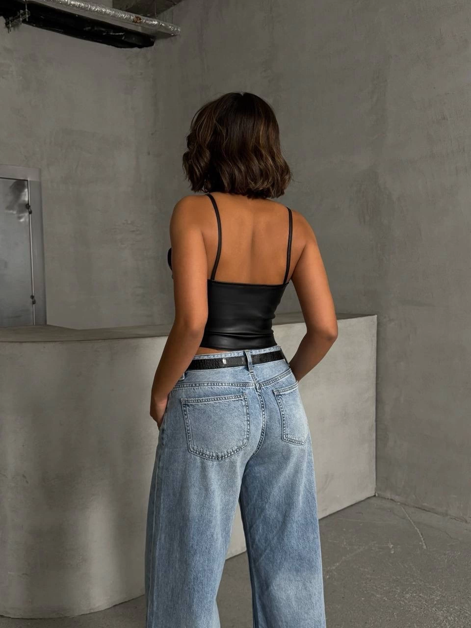 İp askılı yandan fermuarlı rastale deri crop siyah s24113