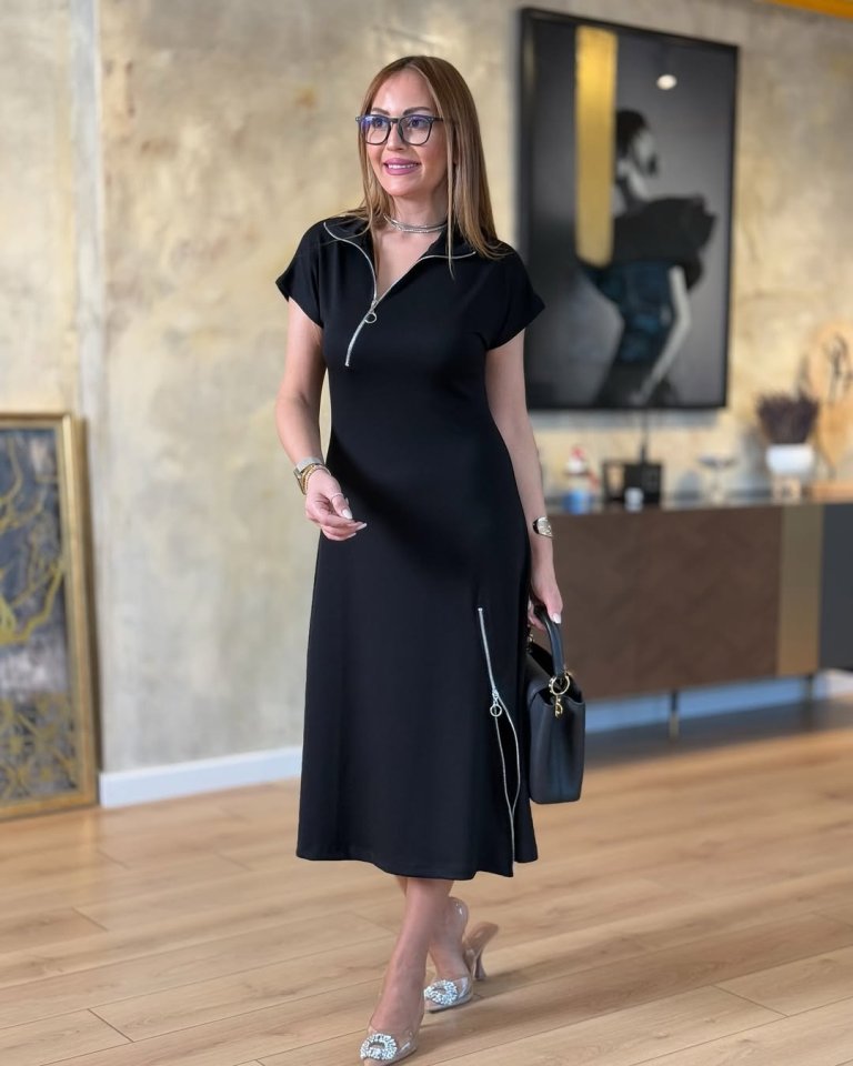 Kadın Kısa Kollu Yakadan Ve Etekten Fermuarlı Midi Viskon Iki Iplik Elbise