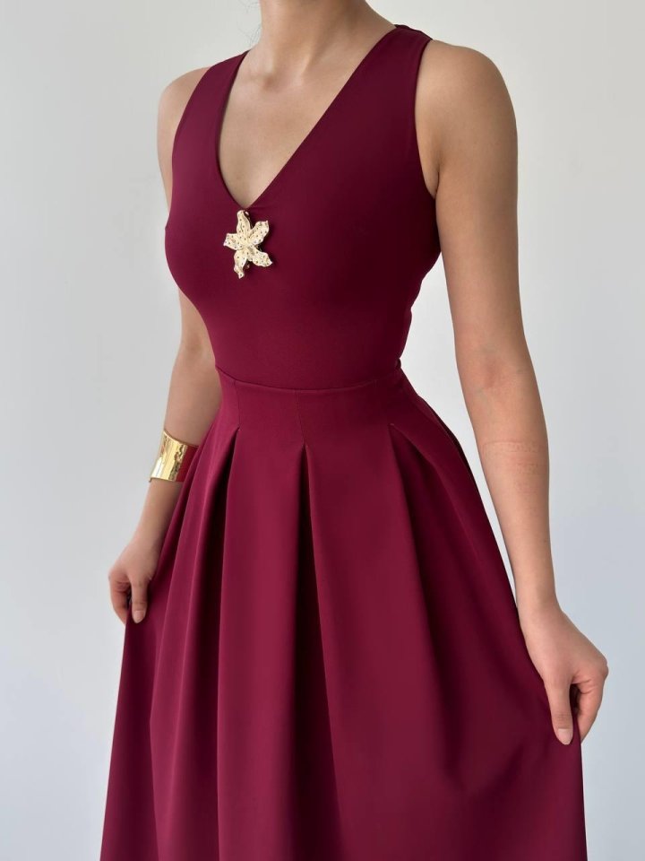 Late Yıldız Detaylı Elbise