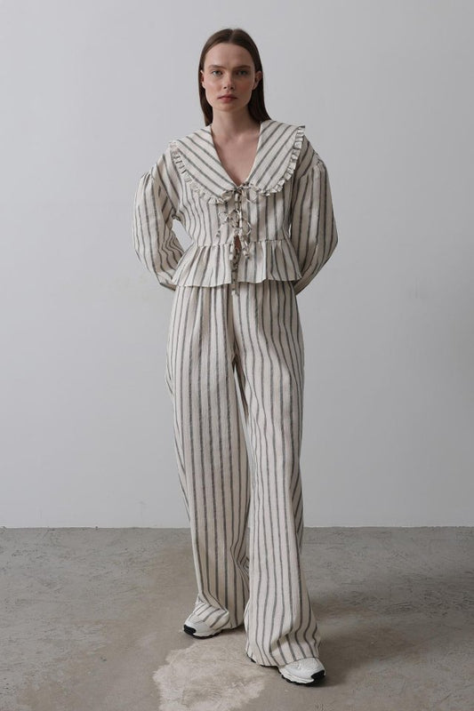 Bebe Yakalı Önü Bağlamalı Takım - Natür