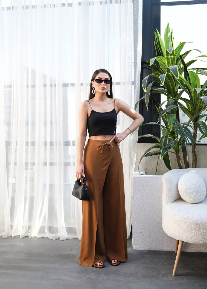 Keten Önü Çapraz Parçali Lasti̇kli̇ Ve Bağcikli Geni̇ş Paça Pantolon