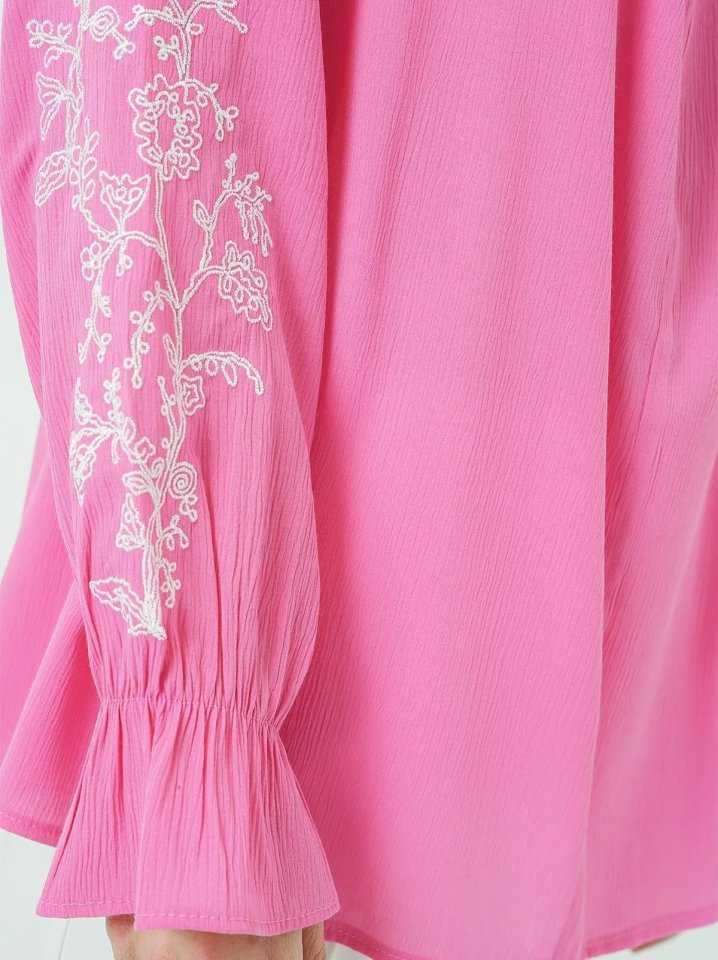 Yakası Bağlamalı Kolu Nakışlı Lastikli Gömlek -Pembe