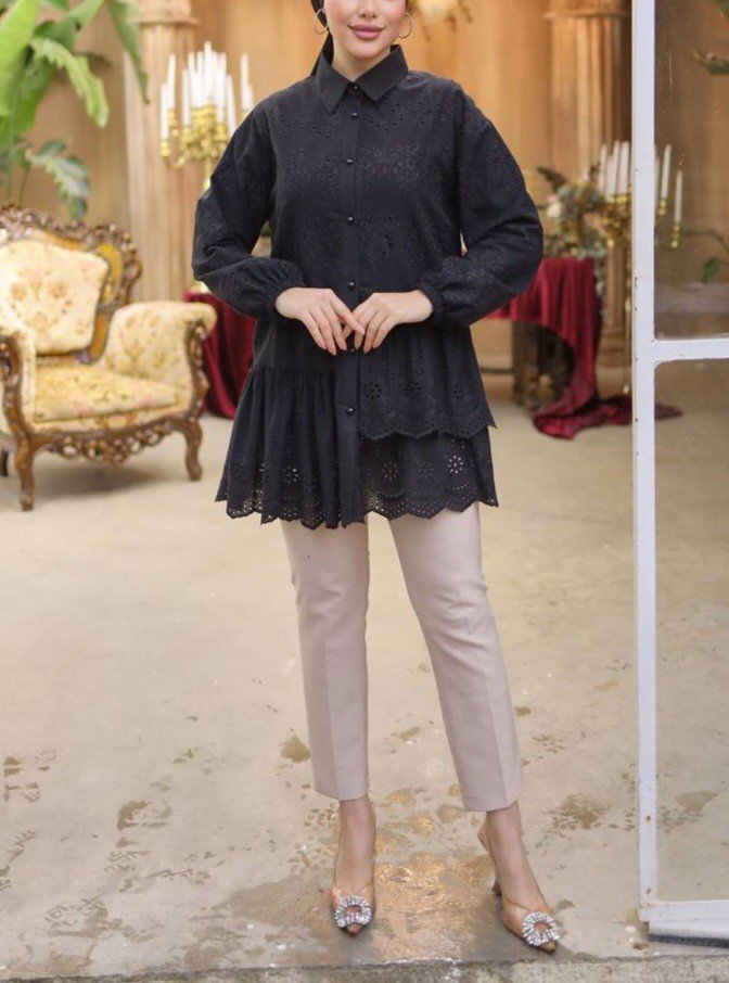 Fırfır Ve Fisto Detaylı İnci Düğmeli Gömlek -Siyah