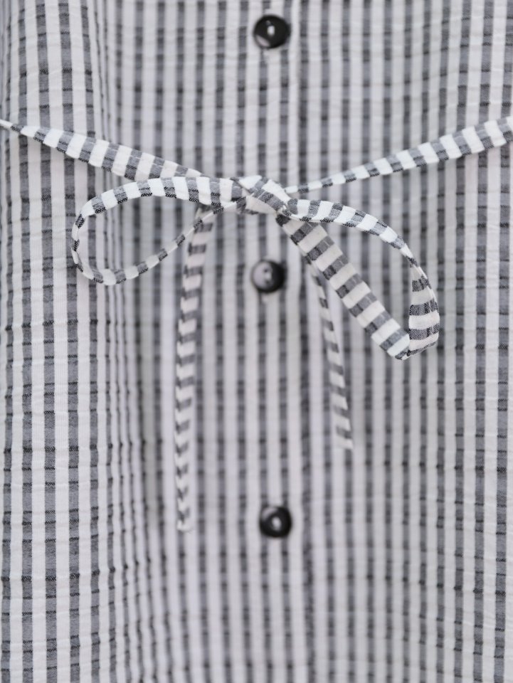 Boydan Düğmeli Bağcıklı Çizgili Bürümcük Gömlek -Gri