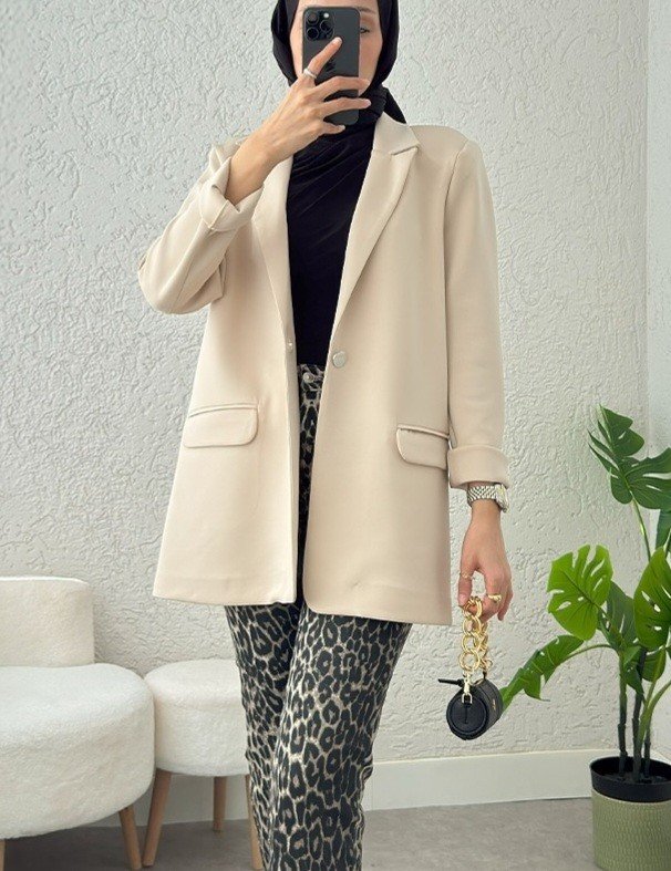 Cepli Tek Düğmeli Likralı Ceket -Bej