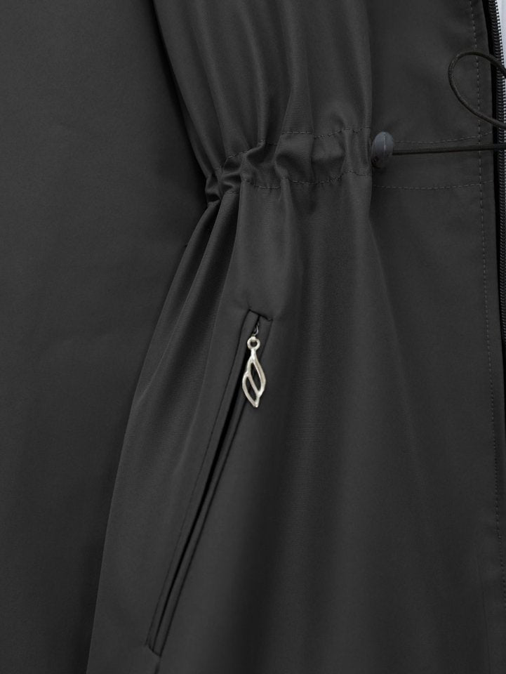 Çıkma Kapşonlu Yıldız Metal Detaylı Kaban -Siyah