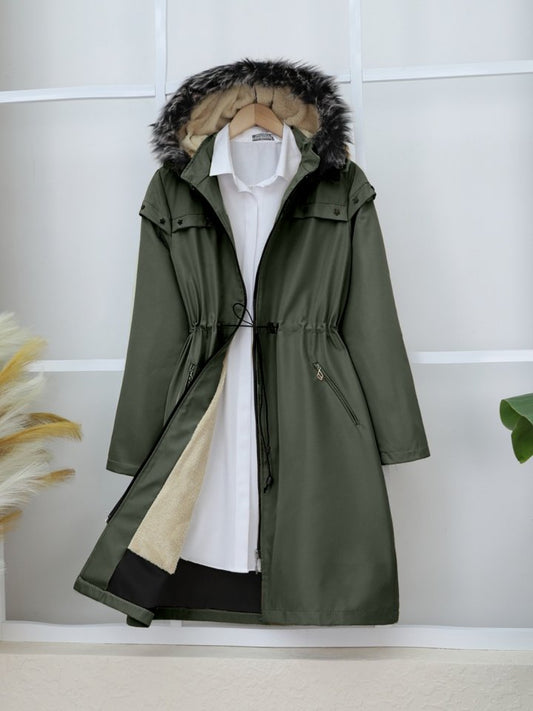 Çıkma Kapşonlu Yıldız Metal Detaylı Kaban -Haki