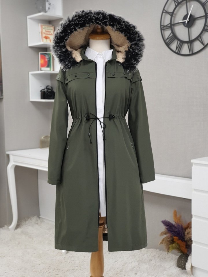 Çıkma Kapşonlu Yıldız Metal Detaylı Kaban -Haki