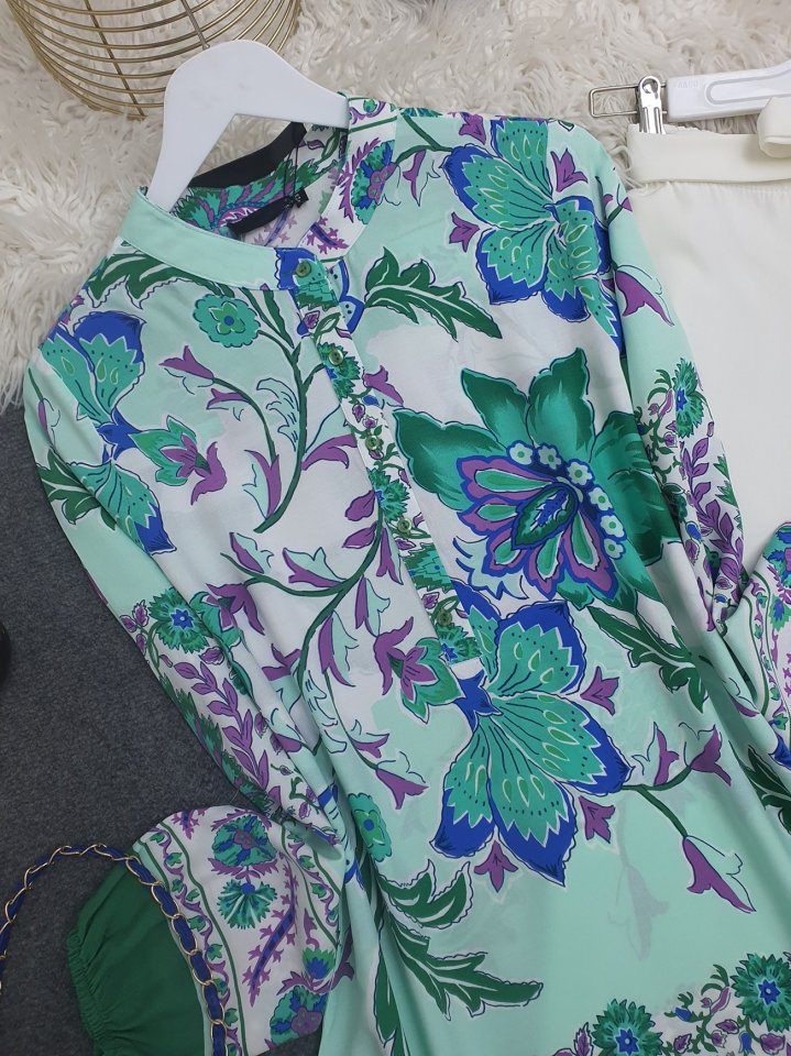 Çiçek Desenli Yarım Düğmeli Pamuk Viskon Tunik -Yeşil