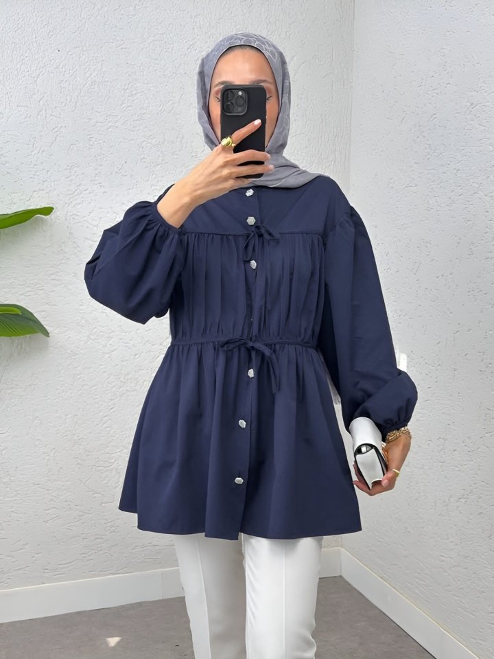 Taşlı Düğmeli Kolu Lastikli Bağlama Detaylı Gömlek -Laci