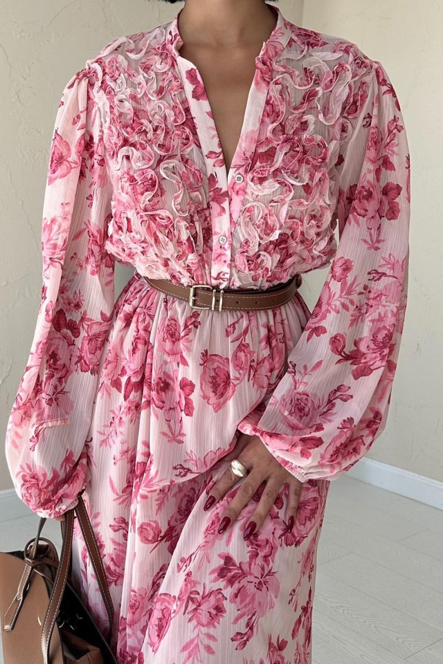 Pembe Biye Detaylı Elbise