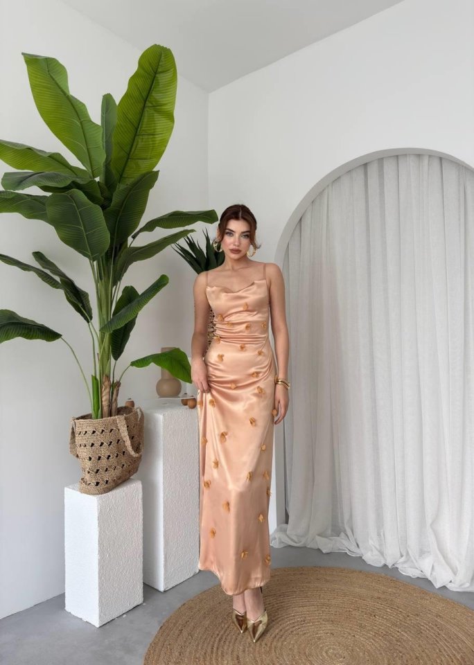 Dora Çiçek Detaylı Elbise