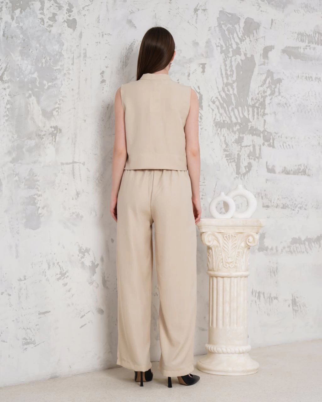 Broşlu yelek pantolon takım bej s255821