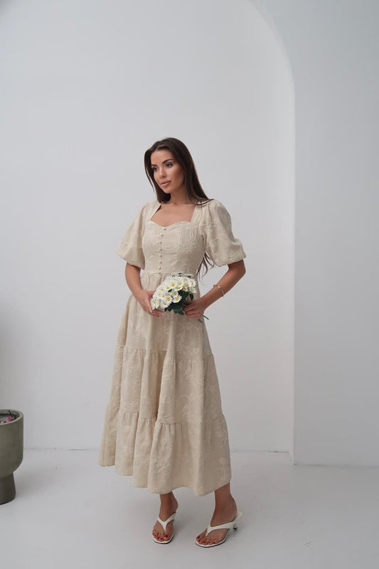 Bej Süs Düğmeli Balon Kollu Elbise