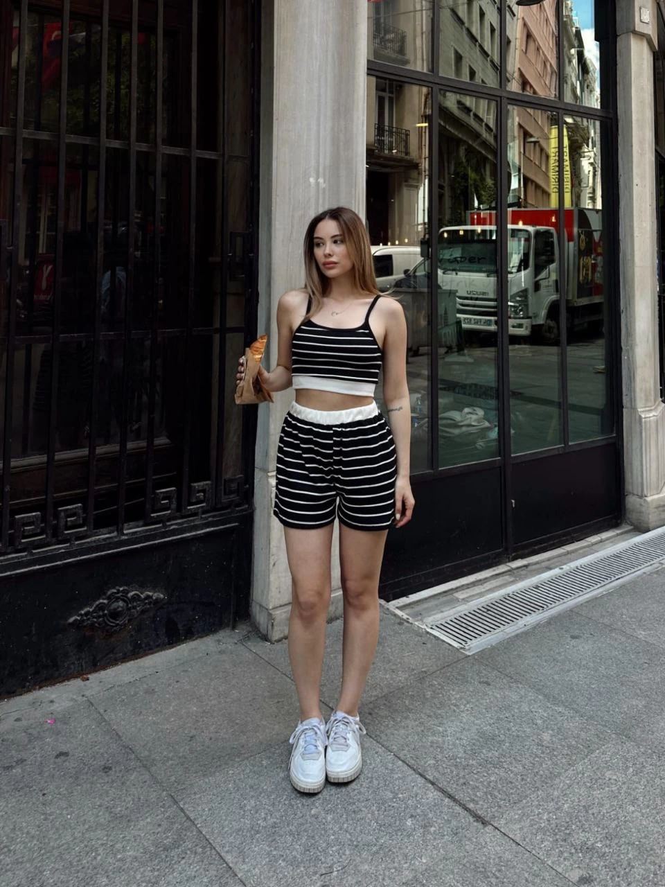 Çizgili şortlu takım siyah s3978