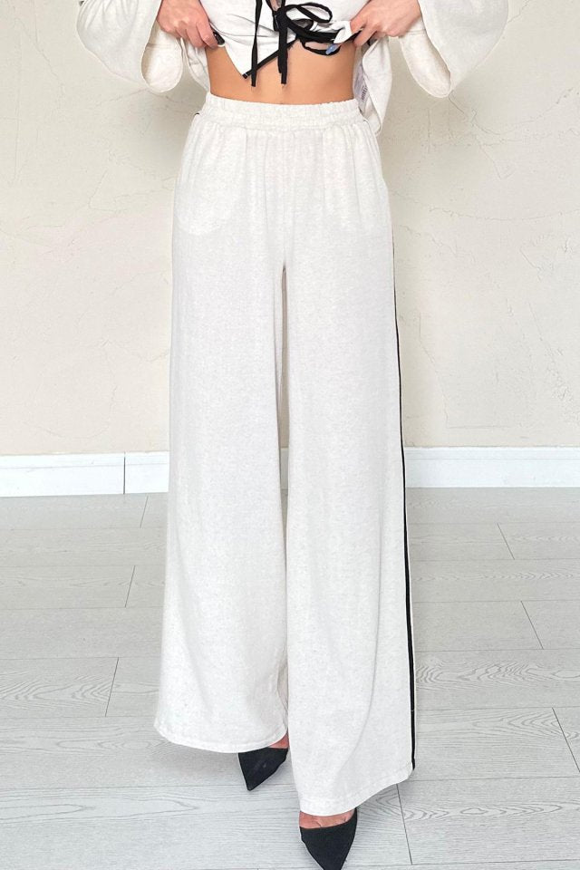 Bej Fiyonklu Keten Takım