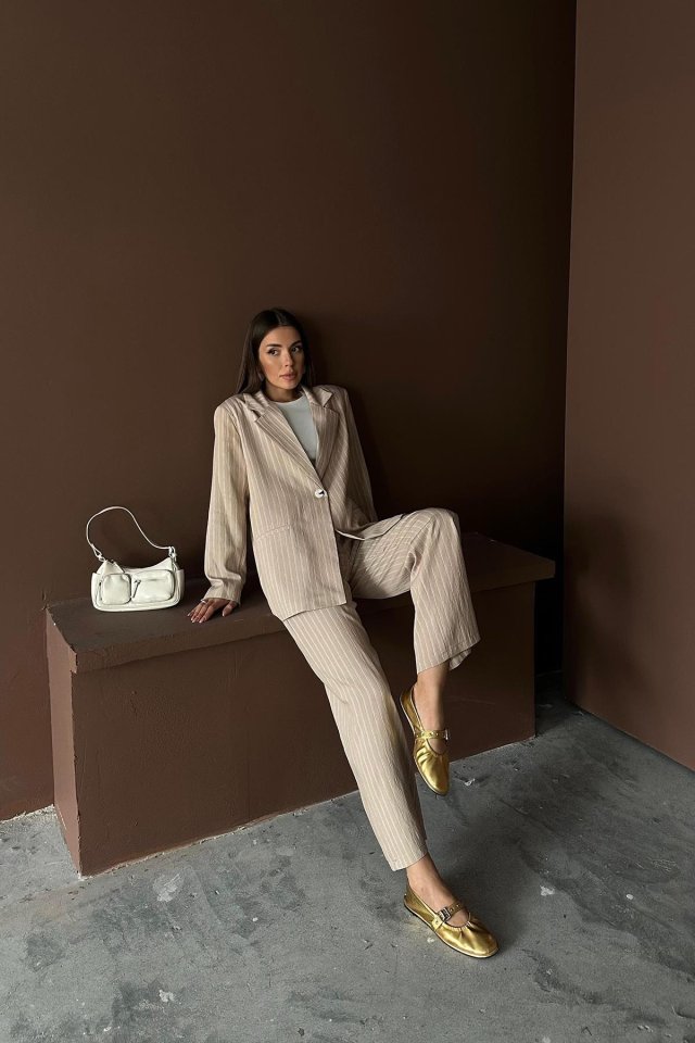 Bej Çizgili Ceket Ve Pantolon Takım
