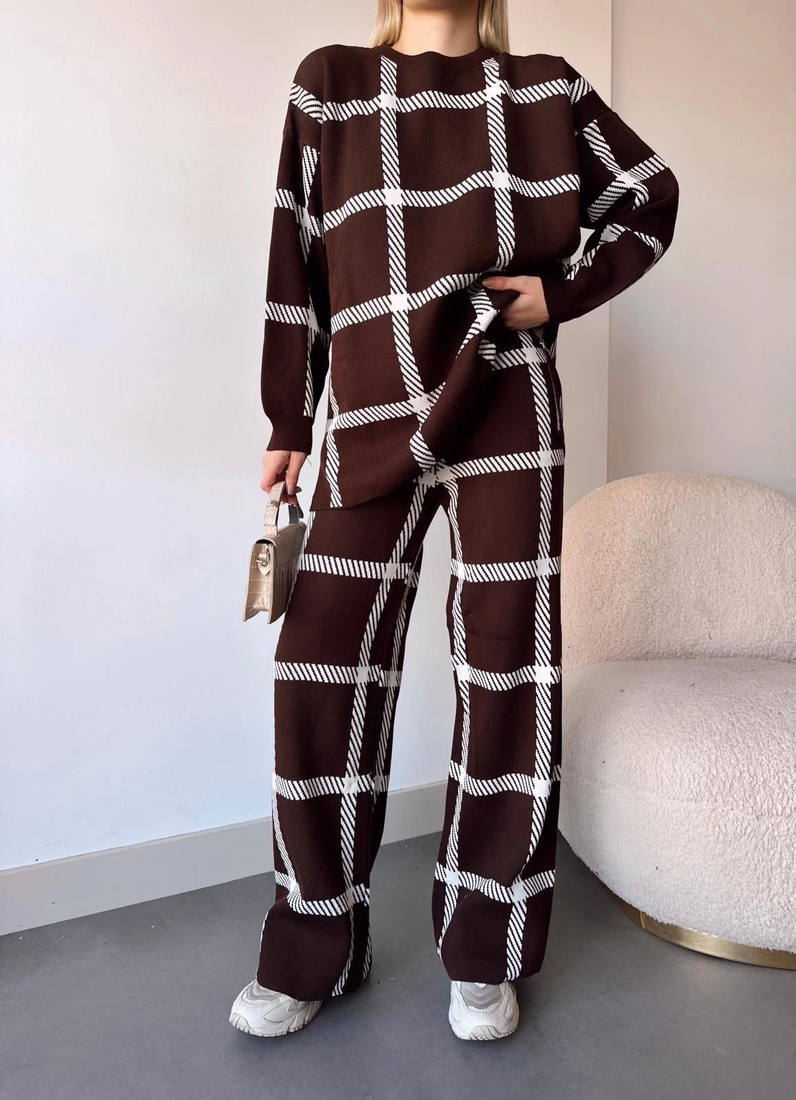 Ekoseli triko takım kahvebeyaz