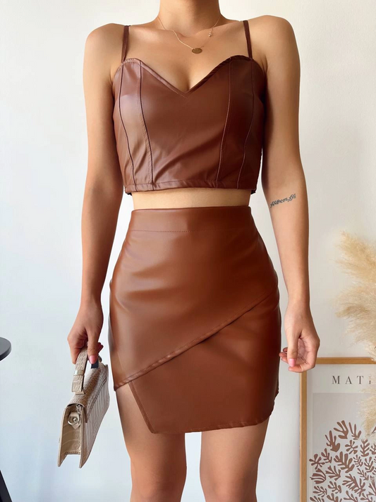 Kapaklı asimetrik model deri etek kahve s240106