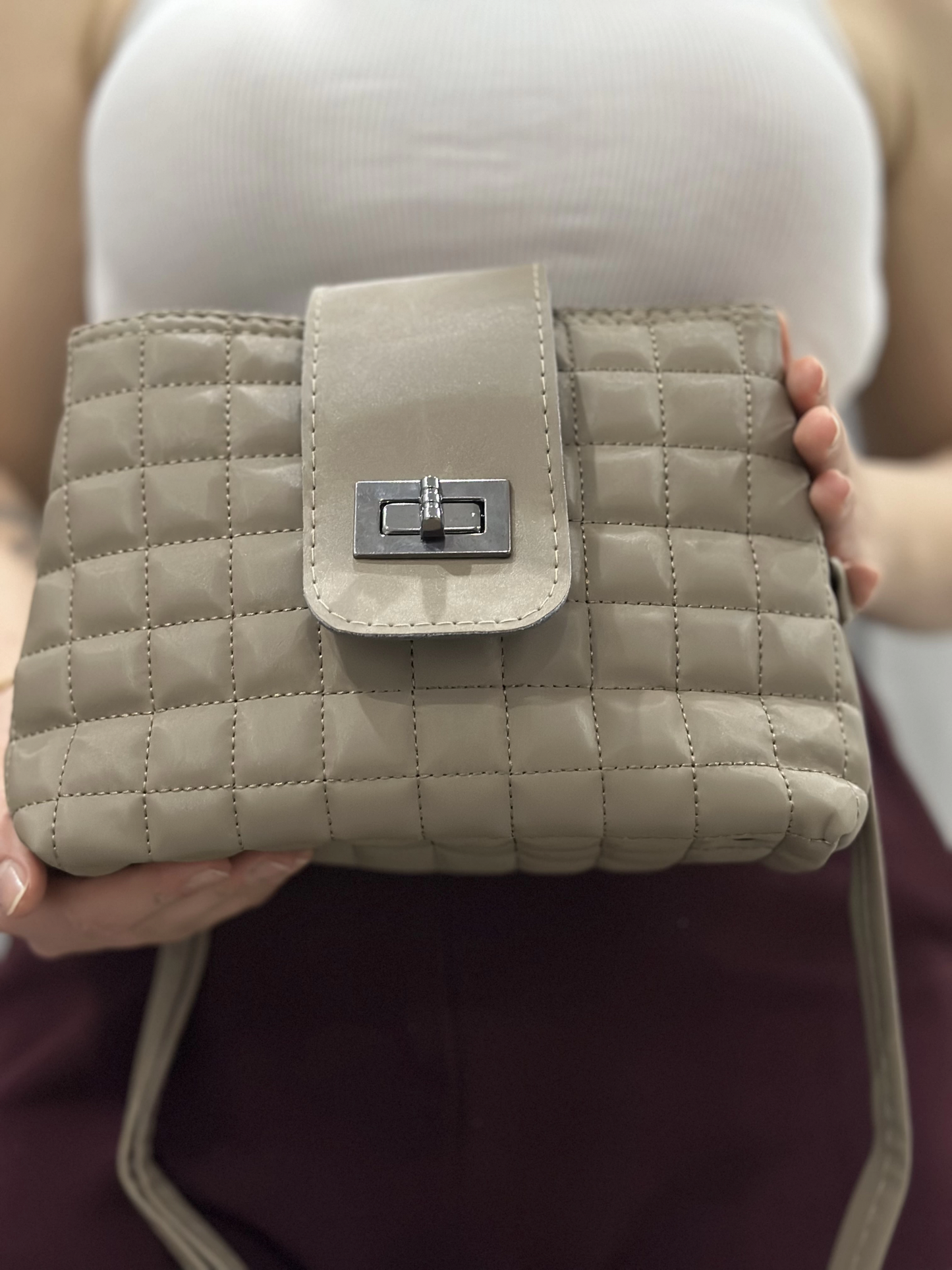 Kapaklı kapitone vizon cilt çanta