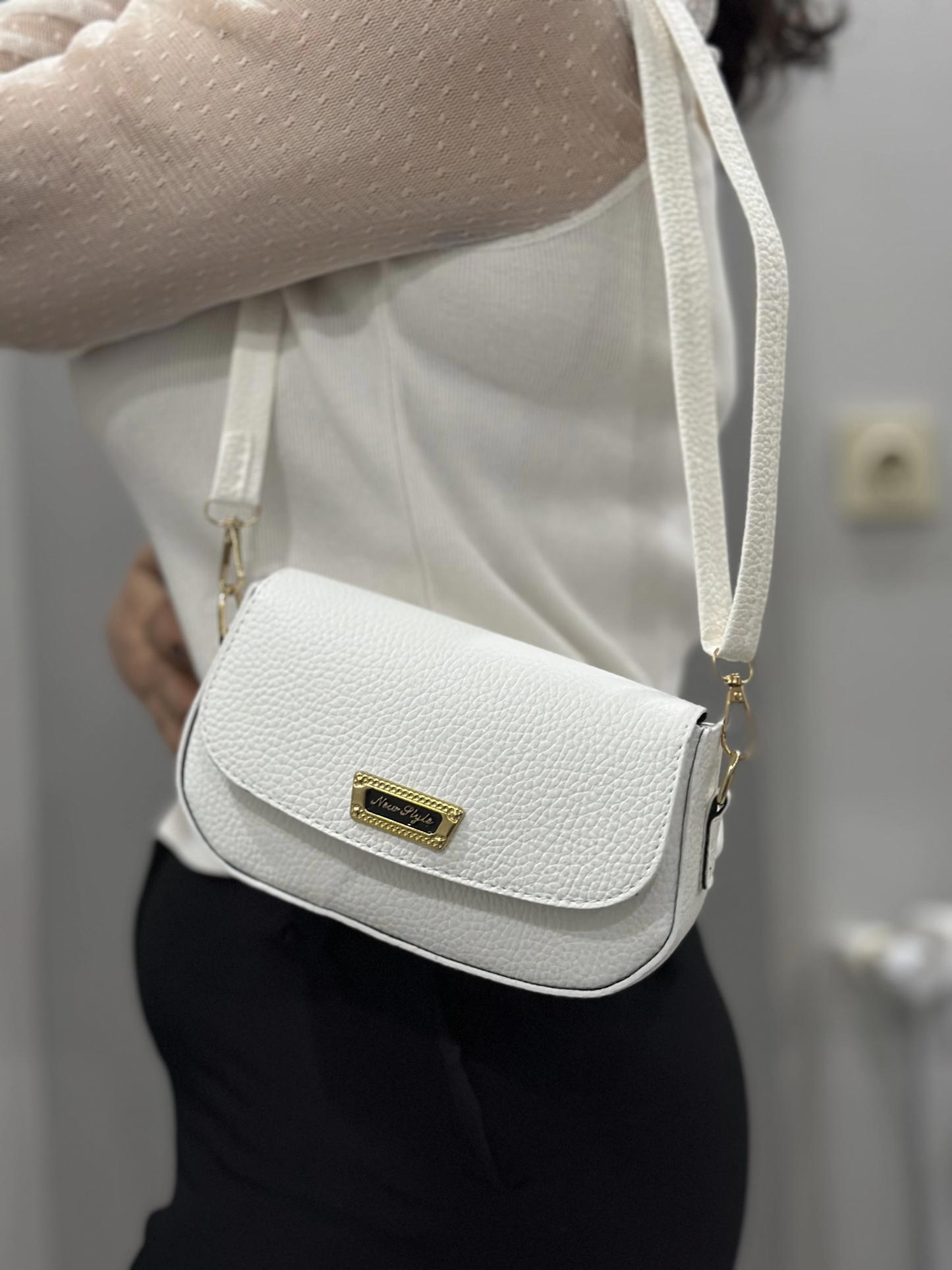 Beyaz cilt jessi çanta