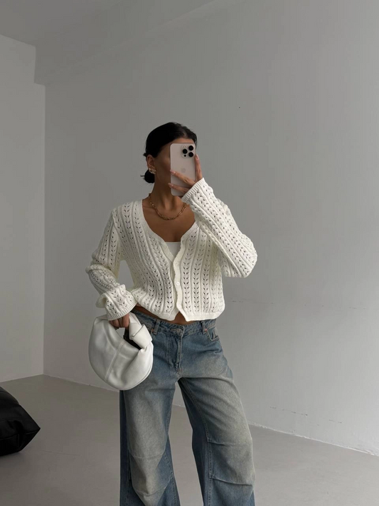 Küçük düğmeli küçük örgülü triko hırka beyaz