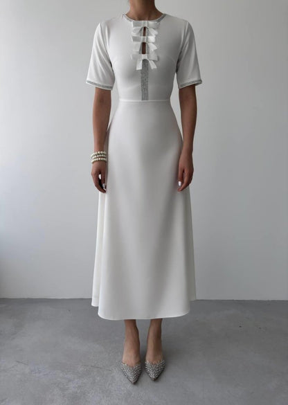 Wera Taşlı Fiyonk Detaylı Elbise