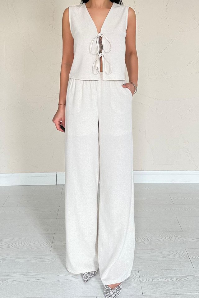 Bej Önü Fiyonklu Keten Takım