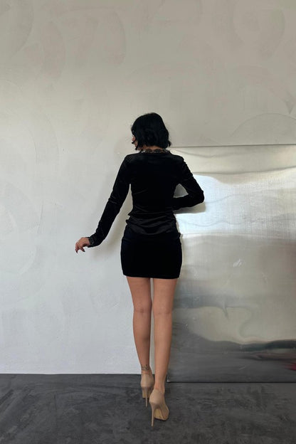 Siyah Yaka Ve Kol Dantelli Mini Elbise