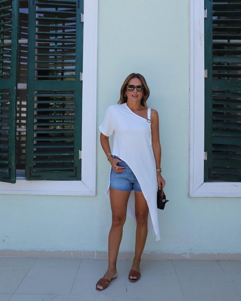 Kadın Tek Omuzu Açık Askılı Asimetrik Kesim Detaylı Bluz