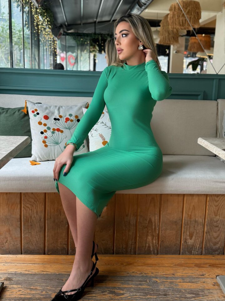 Kadın Yarım Balıkçı Yaka Süet Kumaş Fırsat ürün Midi Boy Elbise