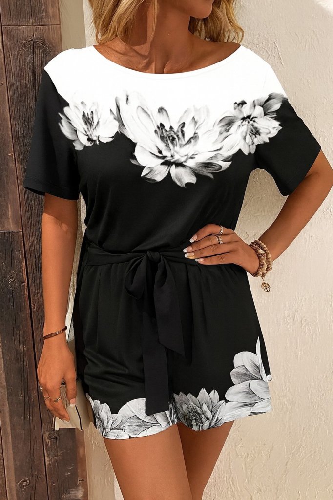 Kadın Tek Omuzu Açık çiçek Desenli Beli Kuşaklı Iki Iplik Mini Short Tulum