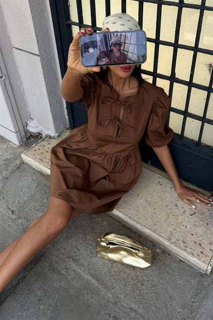 Önü Fiyonk Bağlamalı Ve Balon Kollu Elbise 2893