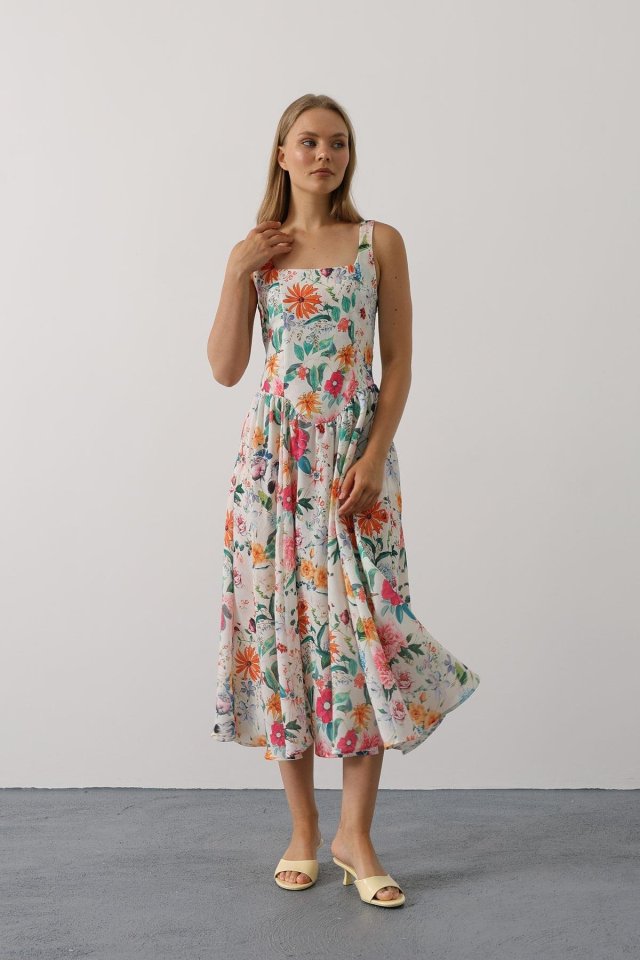 Çiçek Desenli Askılı Elbise - Pembe Çiçek