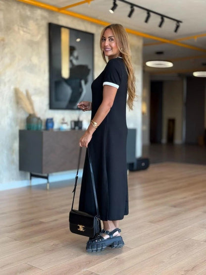 Kadın Kısa Kollu Yuvarlak Yaka Yandan Yırtmaçlı Midi Viskon Elbise