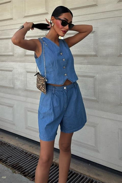 Gümüş Düğmeli Yelek Ve Şort Tensel Takım 10174