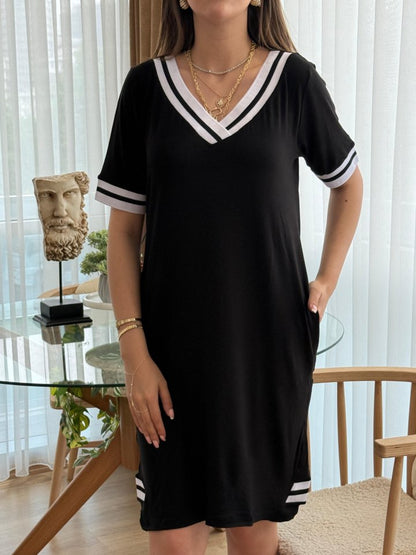 Kadın Kısa Kollu V Yaka Ribana Detaylı Cepli Dizüstü Viskon Elbise