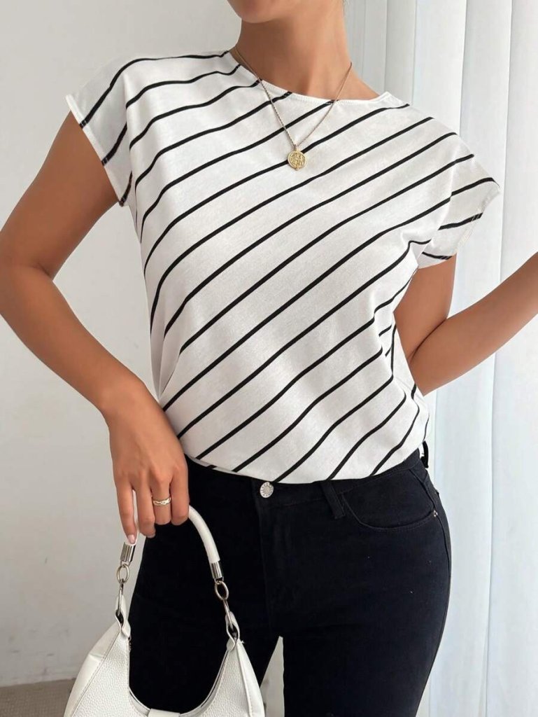 Kadın Kısa Yarasa Kollu Bisiklet Yaka çizgi Desenli Atlas Bluz
