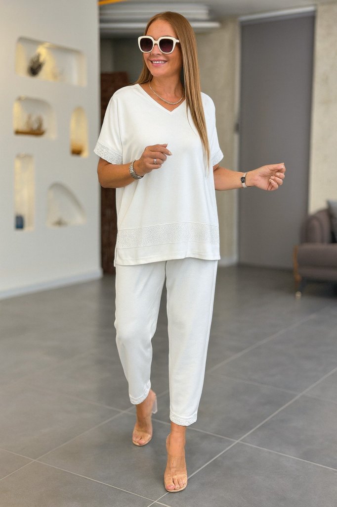 Kadın Kısa Kollu V Yakalı Pul Payetli Viskon Iki Iplik Bluz Ve Pantolon Ikili Takım