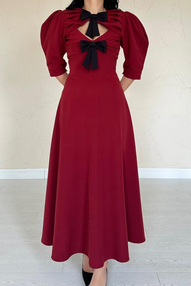 Bordo Ön Dekolteli Fiyonk Garnili Uzun Elbise