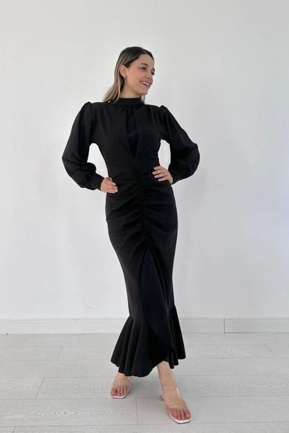 Siyah Volanlı Uzun Kol Elbise