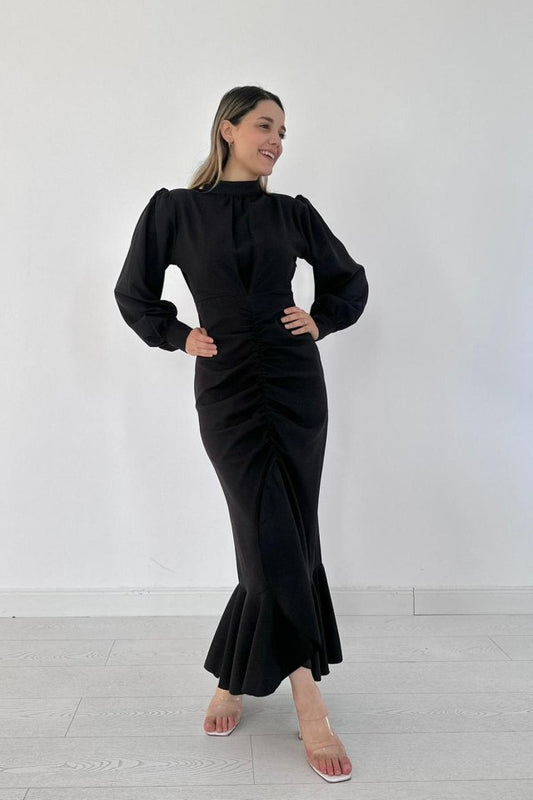 Siyah Volanlı Uzun Kol Elbise
