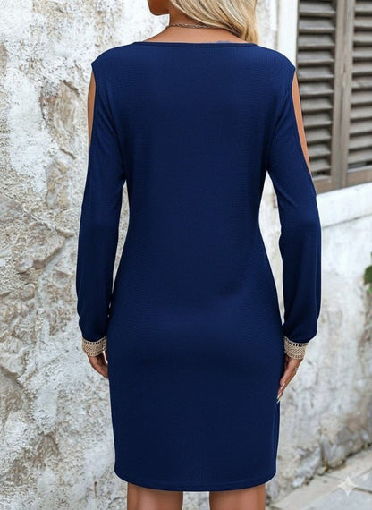 Kadın Uzun Kollu Omuzdan Açık V Dantel Yakalı Mini Waffle Elbise