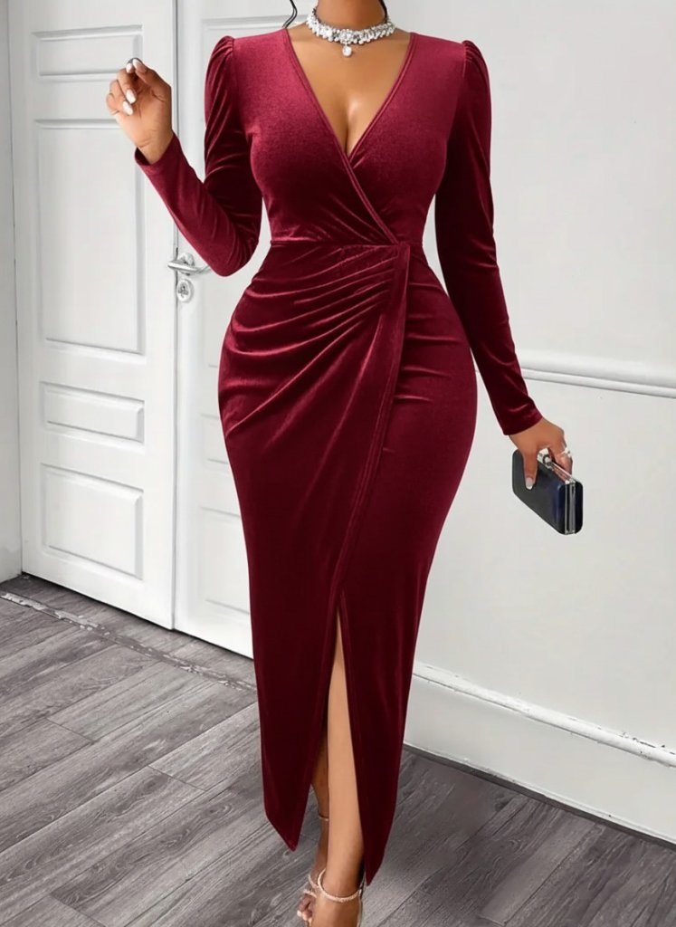 Kadın Uzun Kollu Kruvaze Yaka önünden çapraz Detaylı Uzun Kadife Elbise